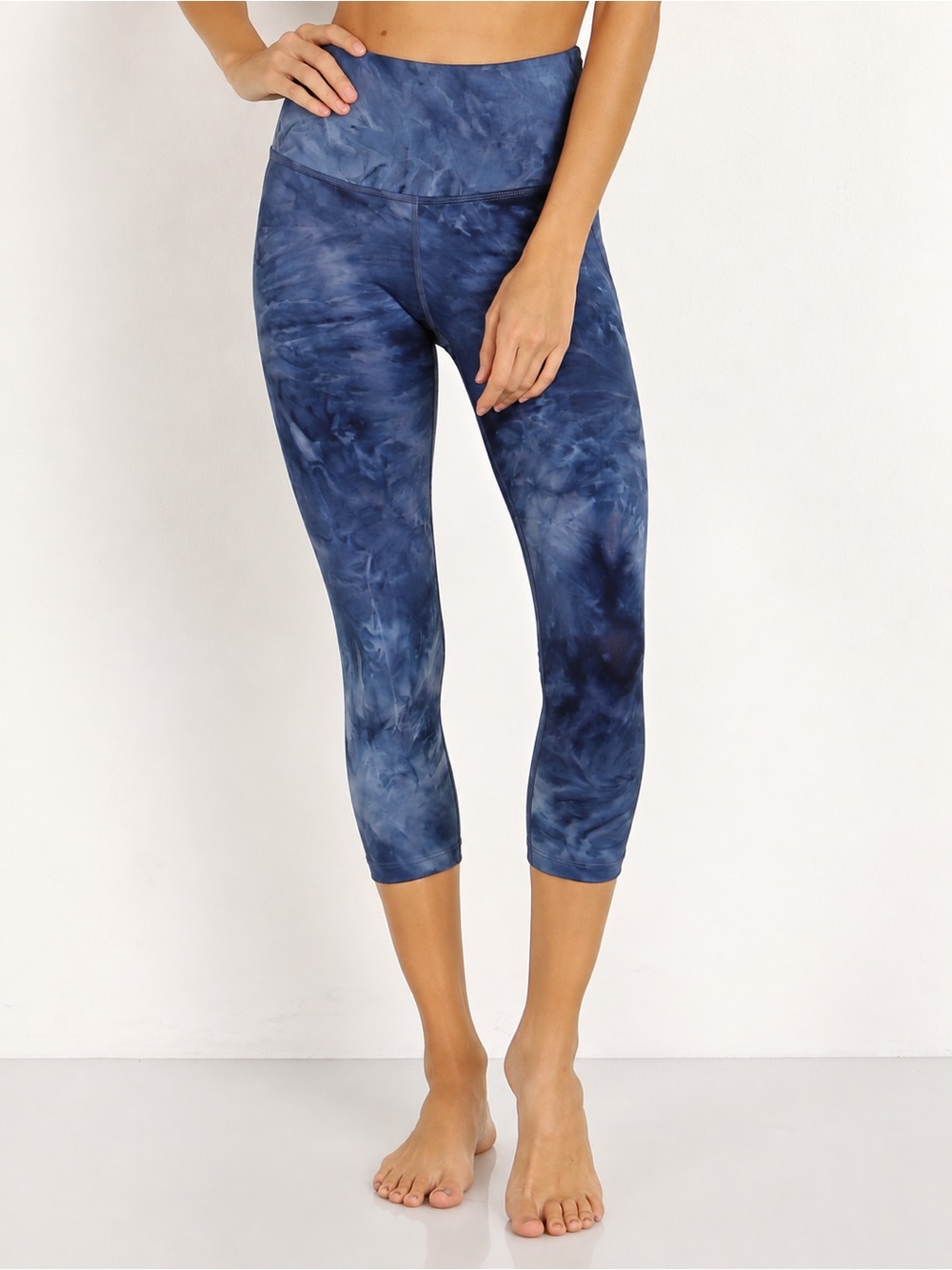 Beyond Yoga Smokes Show High Waisted Capri Leggings Blue Tie Dye M